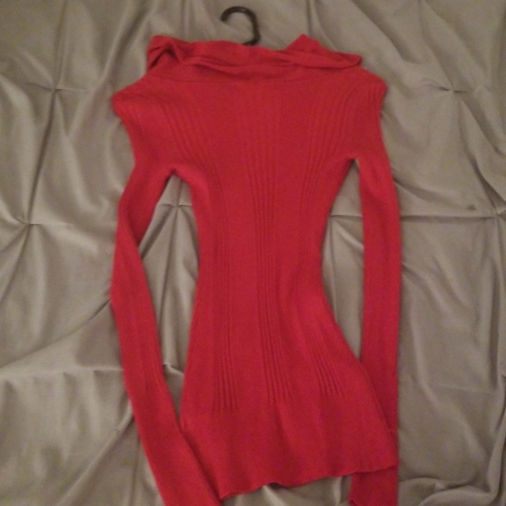 Red stretchy top - Picture 3 of 3